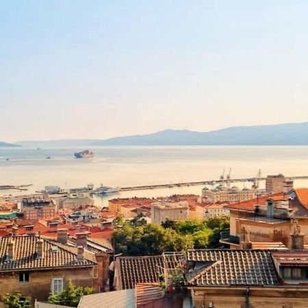 Apartment Lori - Beautiful View Rijeka Bagian luar foto