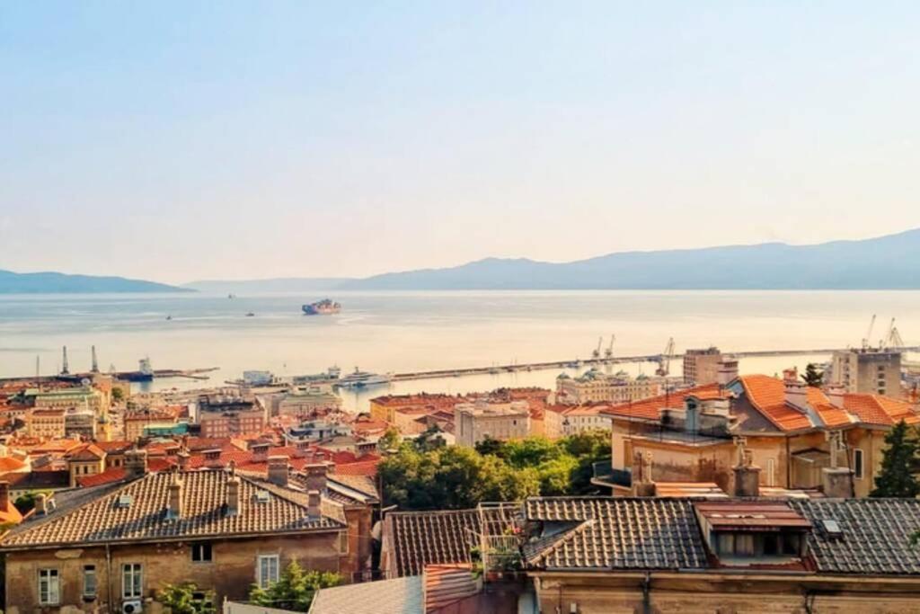 Apartment Lori - Beautiful View Rijeka Bagian luar foto