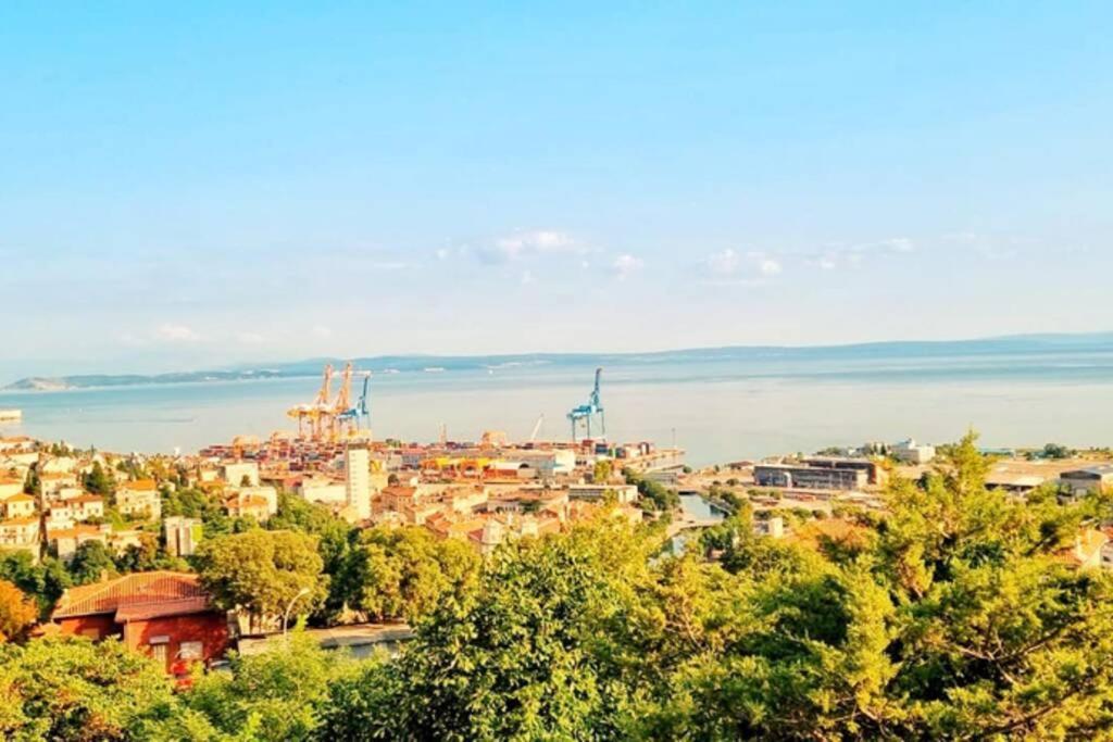 Apartment Lori - Beautiful View Rijeka Bagian luar foto