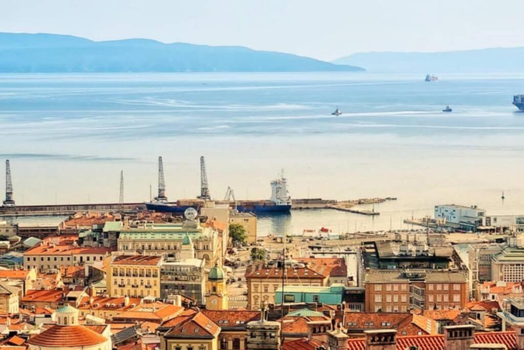Apartment Lori - Beautiful View Rijeka Bagian luar foto